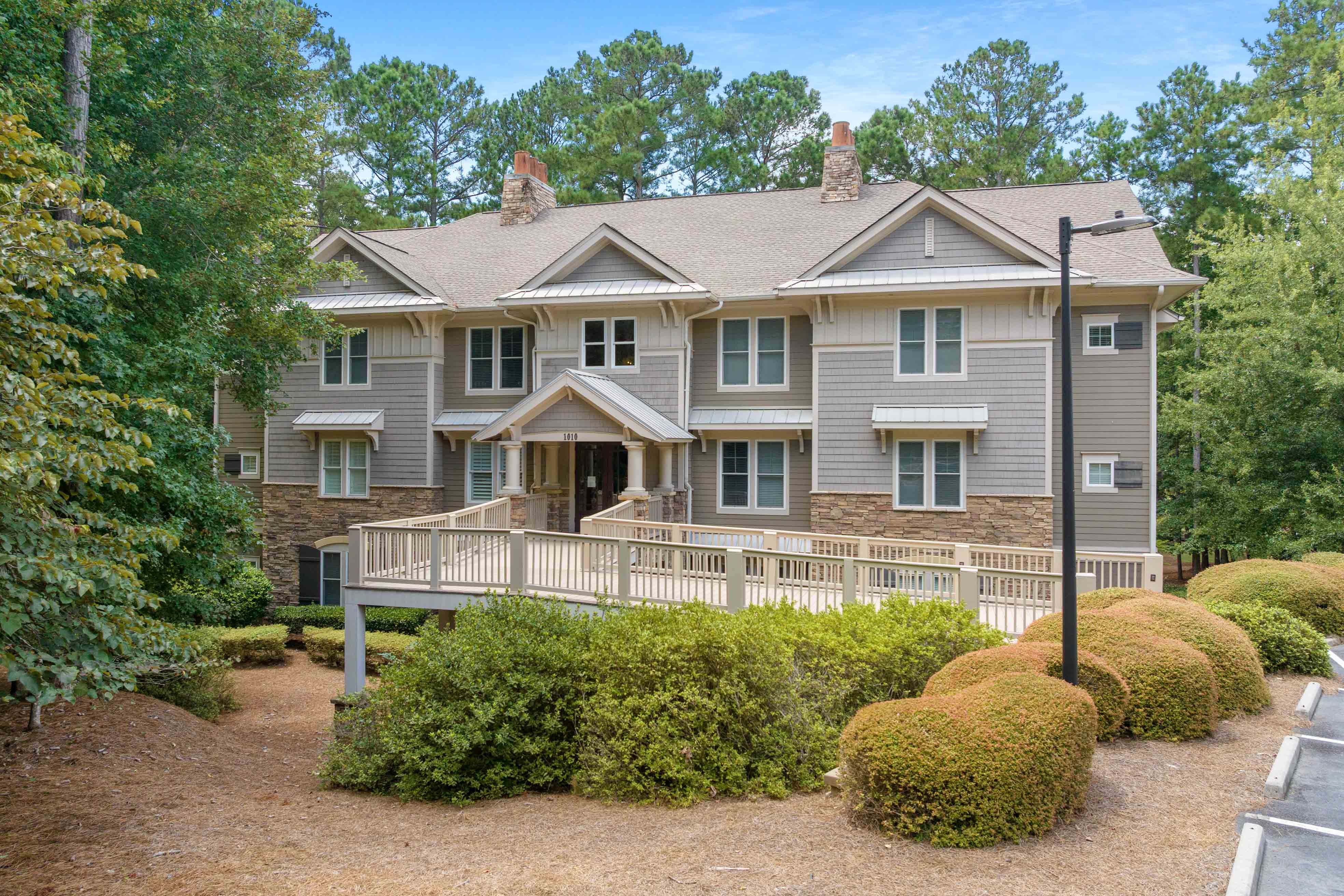 1010C Portage Trail image 1